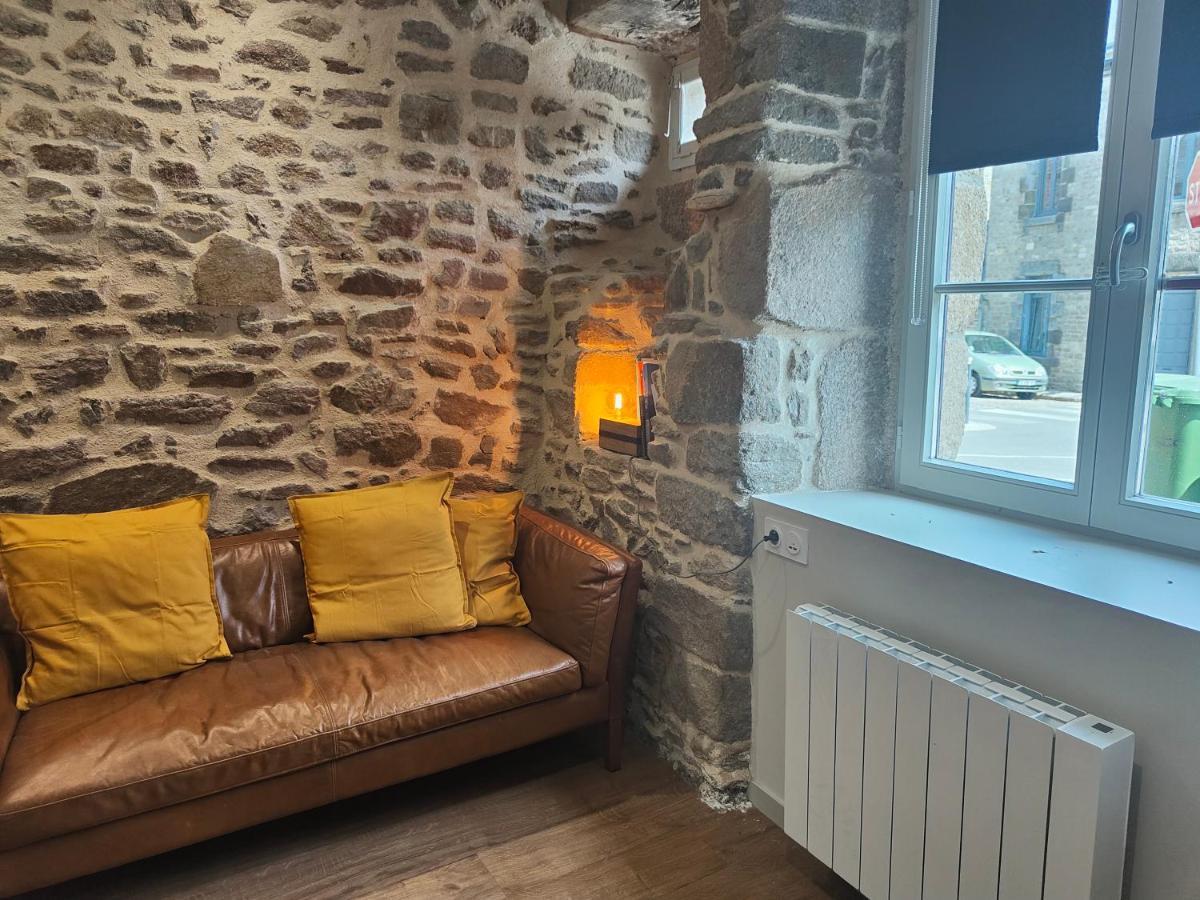 Appart Halo Et Duplex Les Filles Dinan Exterior photo